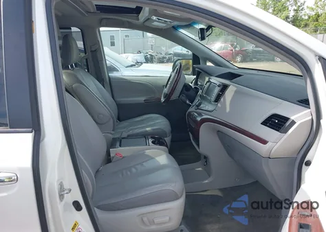 2011 Toyota Sienna Limited V6 из США, поврежденный, VIN 5TDYK3DC2BS120482